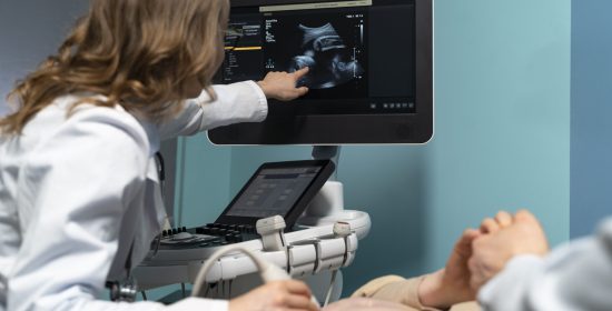 gynecologist-performing-ultrasound-consultation